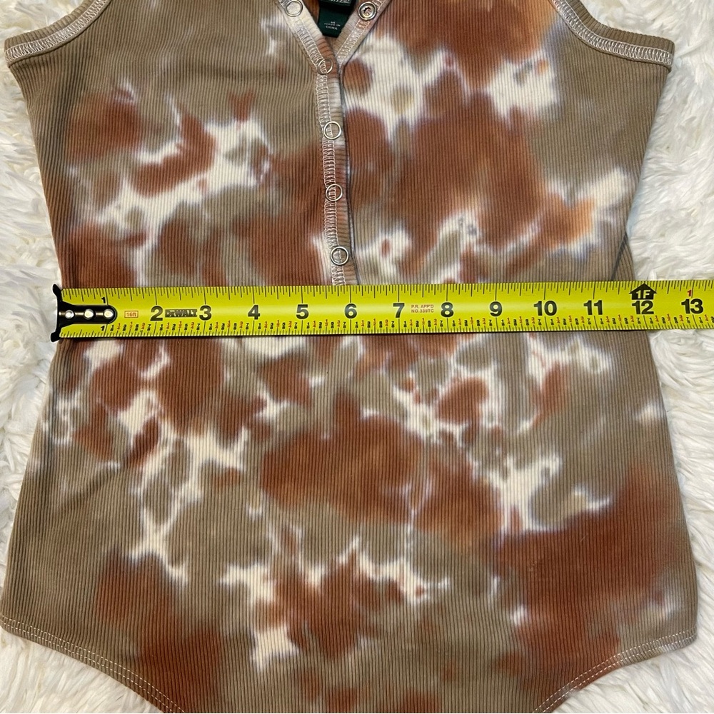 NWOT! Brown & Orange Tie Dye Ribbed Button Front Thong Bodysuit - Picture 9 of 9
